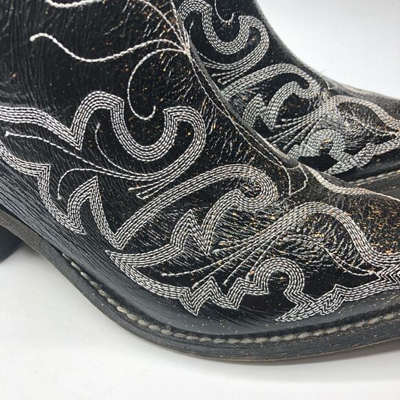 Circle G by Corral  Embroidered Pointed Toe Ankle Boots Multicolor Size 7 M - Picture 11 of 12